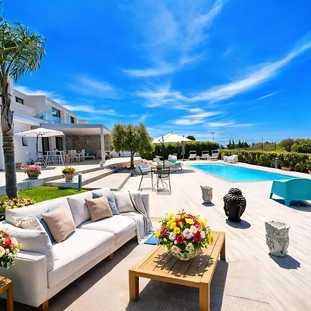 Ariaboutique Apartmanhotel 4*